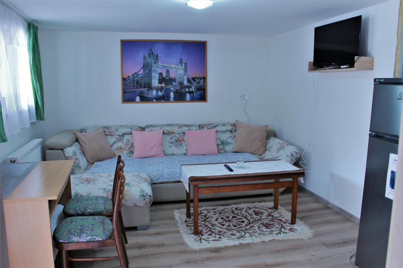 Ubytovanie U Vlada Medzilaborce Buitenkant foto